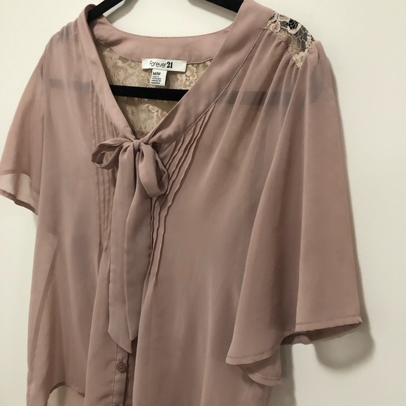 🛍3/$45 Blush front tie Blouse w. Back Lace Detail - Picture 3 of 7